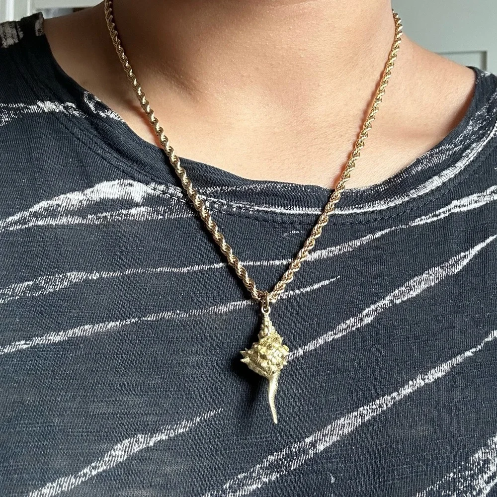 Gold plated stainless steel rope chain w shell charm vintage vibes shore coastal - Picture 7 of 14